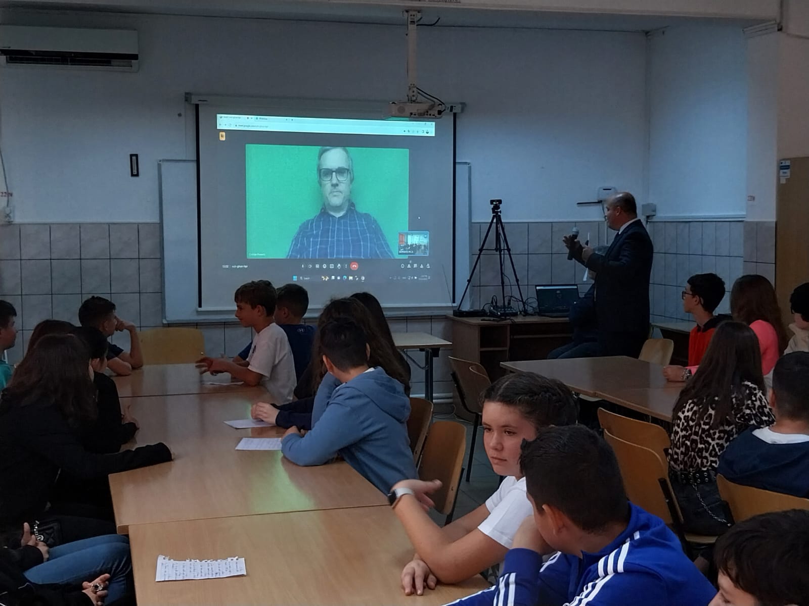 Intalnire cu fizicianul Cristian Presura